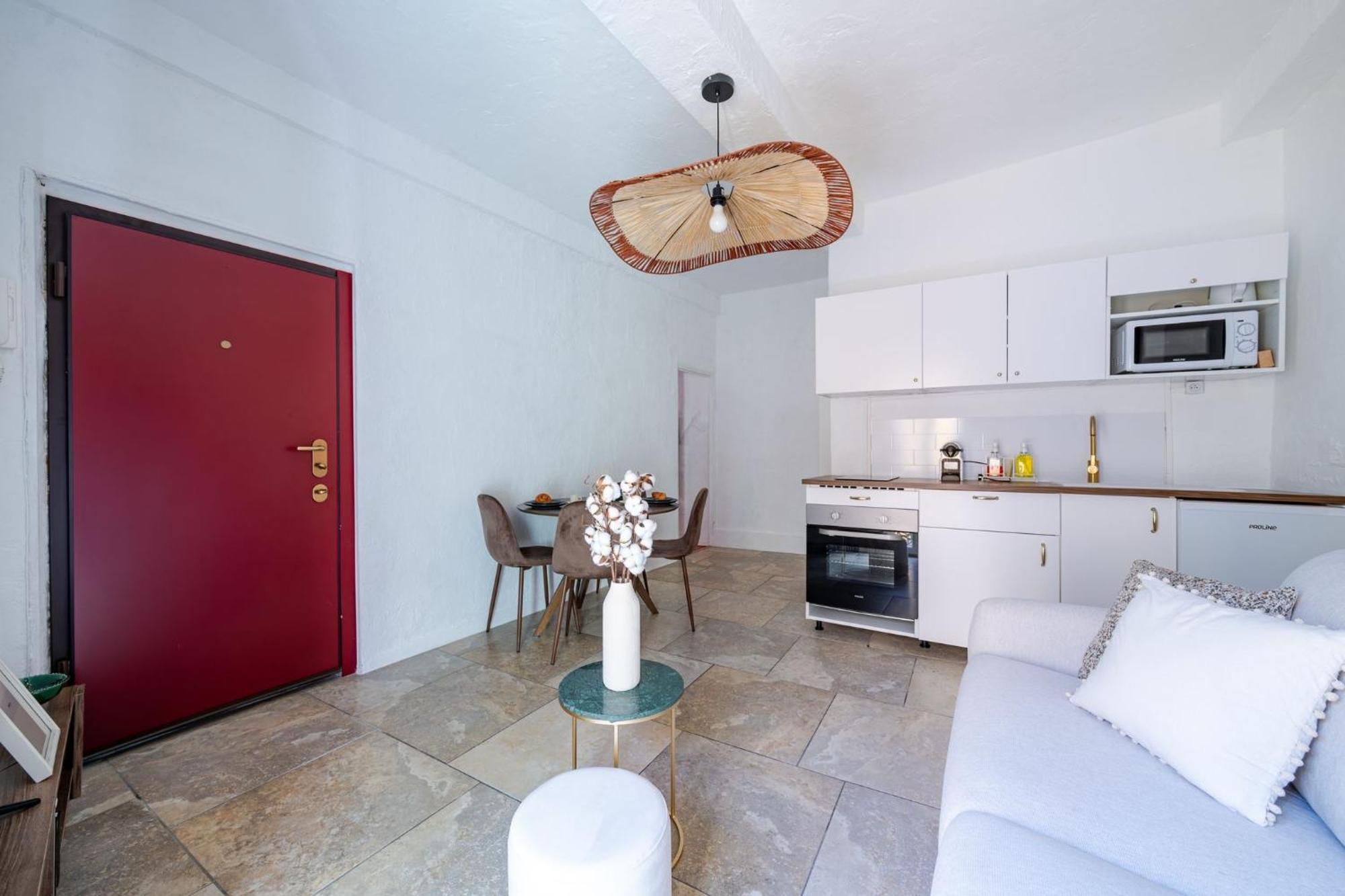 Charmant Appartement 2P Au Coeur Du Vieux นีซ ภายนอก รูปภาพ
