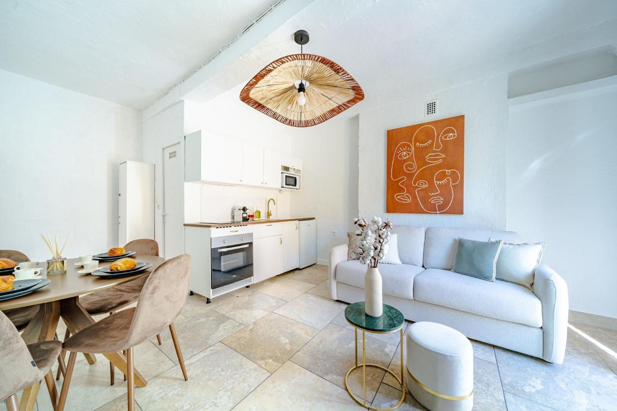 Charmant Appartement 2P Au Coeur Du Vieux นีซ ภายนอก รูปภาพ