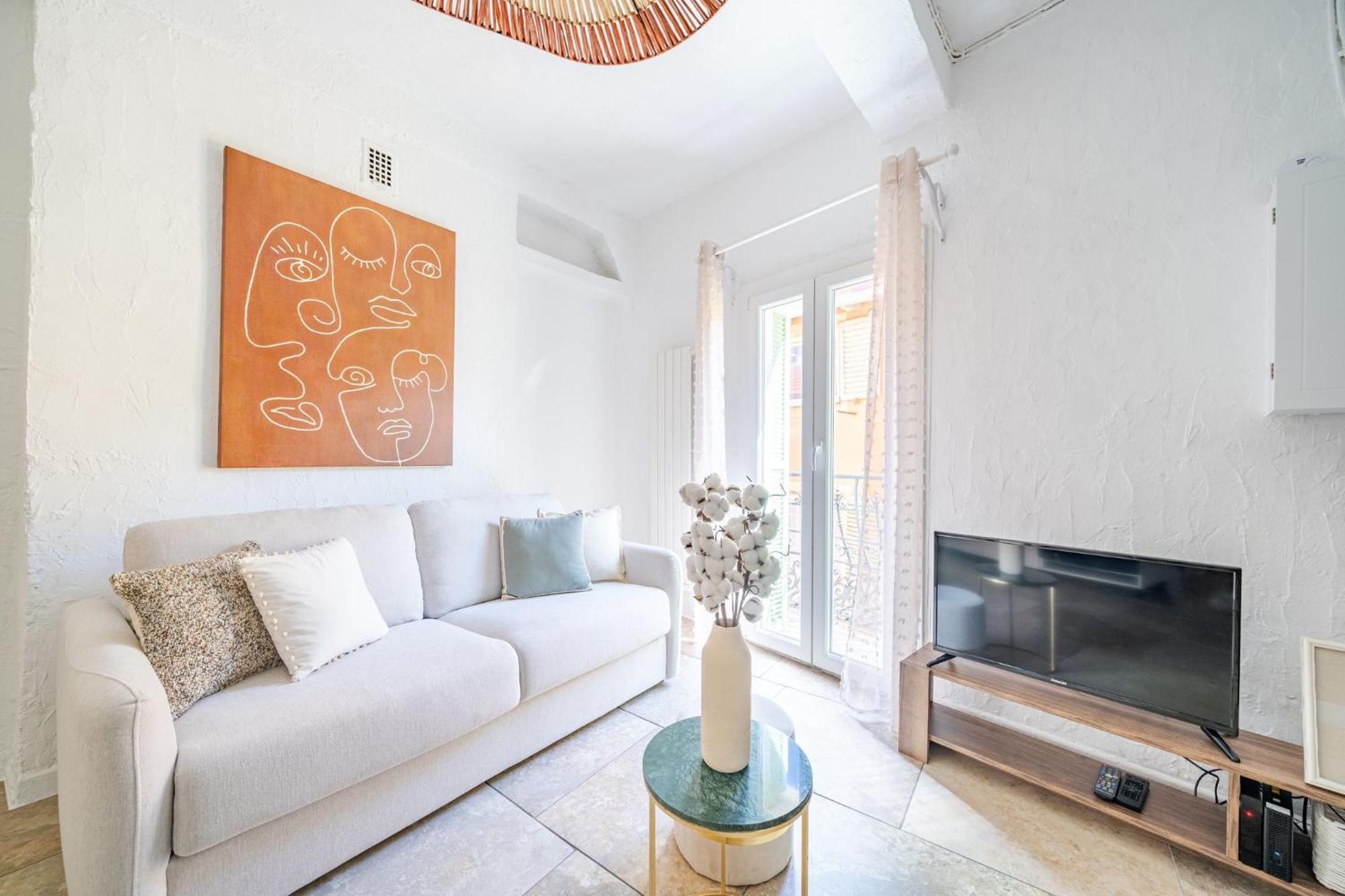 Charmant Appartement 2P Au Coeur Du Vieux นีซ ภายนอก รูปภาพ